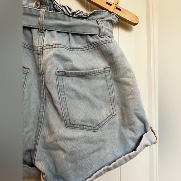 Dex High Rise Belted Shorts - Picture 2 of 4